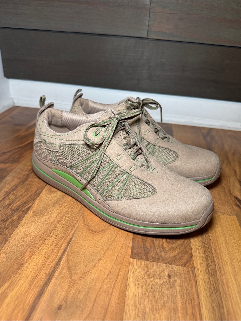 Barefoot Freedom by Drew walking Shoes like New! Size M8